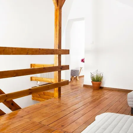 Zen House No. 2 فيلة